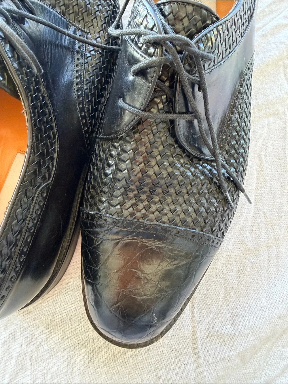 Mezlan Black Woven embossed croc Leather Lace-Up Oxfords